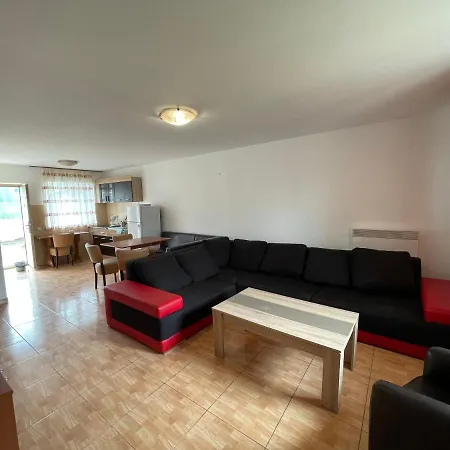 Vila Vila *
